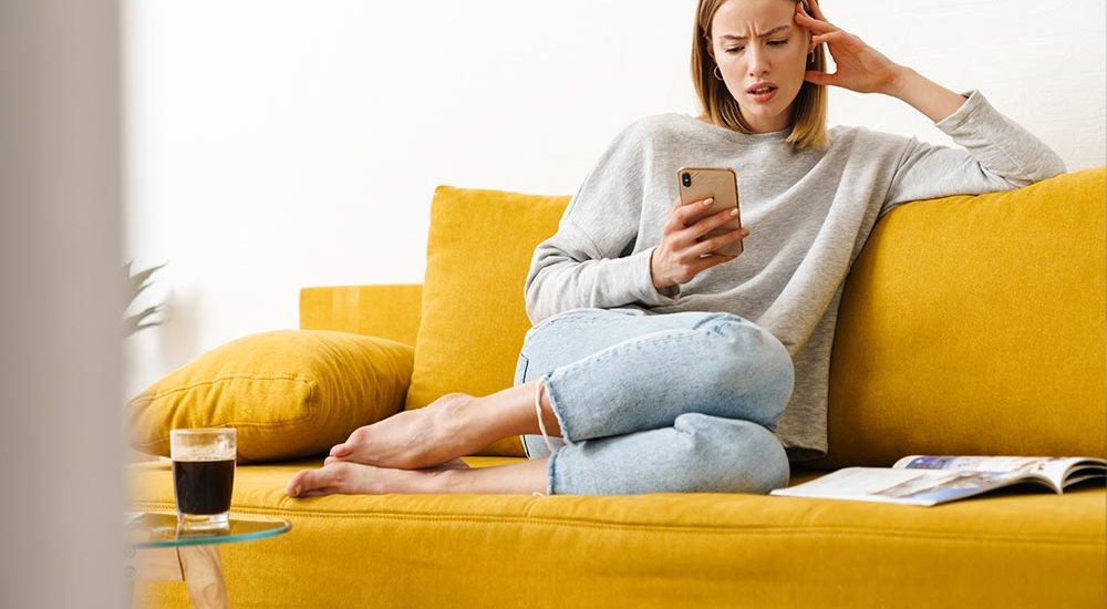 Per E-Mail, Whatsapp oder SMS: Wann ist eine Kündigung rechtens?