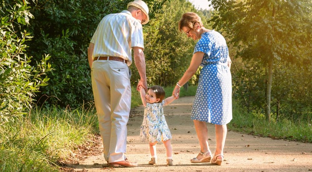 Großeltern: Umgangsrecht mit Enkeln und Urlaub